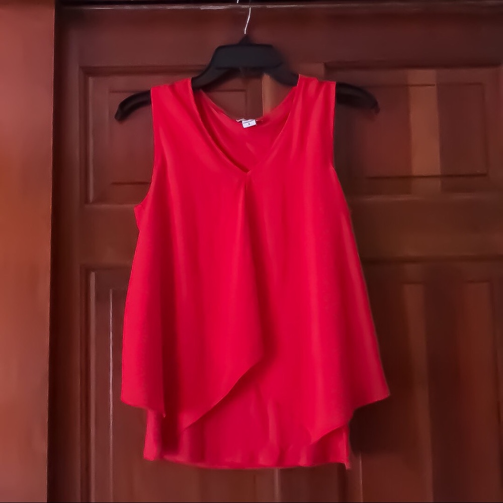 🌸Bar III Sleeveless Flutter-Overlay Blouse